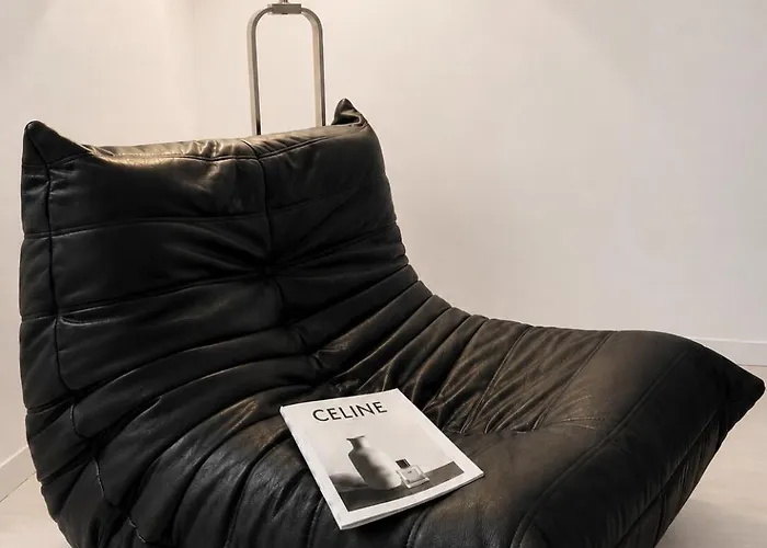 #3minutes From Gangnam Hakdong Station #styler #private Cinema #hotel Bedding #groups #garosu-gil,coex *